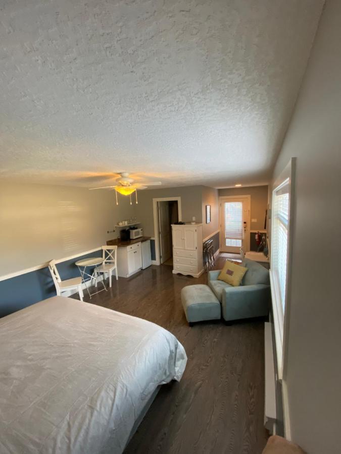 Guest Suites On Benvenuto 布伦特伍德湾 外观 照片